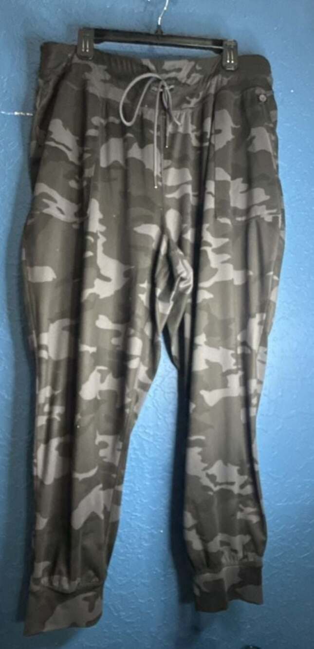 Livi for Lane Bryant Camo Camouflage Jogger Pants Size 22/24